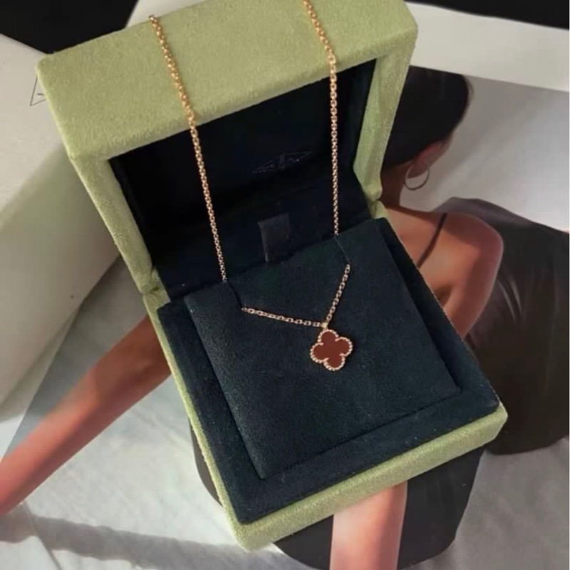 vca 四葉草紅花小號項鍊 紅玉髓小號玫瑰金99新 配件盒子-4