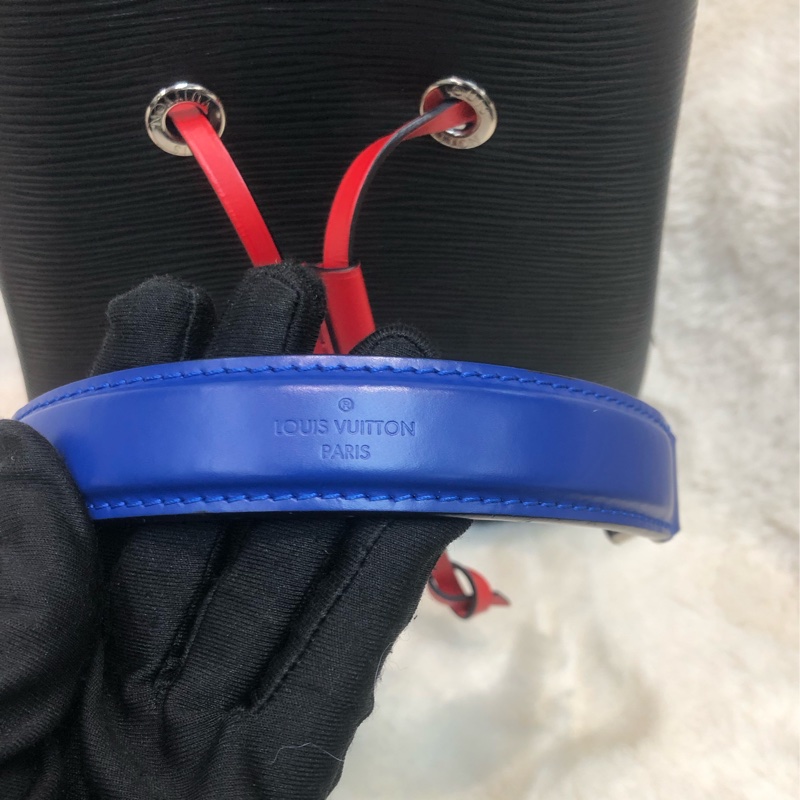 LV 黑色EPI Noé Noé 銀扣水桶 XB990-6