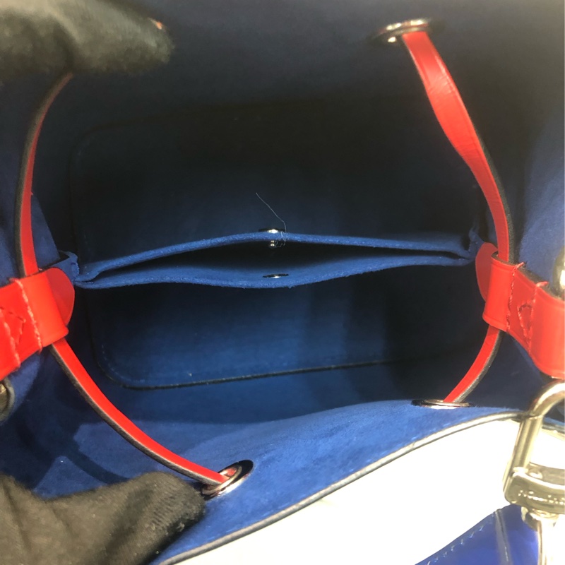 LV 黑色EPI Noé Noé 銀扣水桶 XB990-15