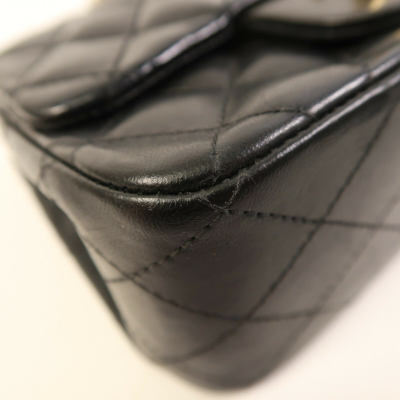 CHANEL 羊皮皮革Mini Classic 17金扣鏈帶肩背袋-5