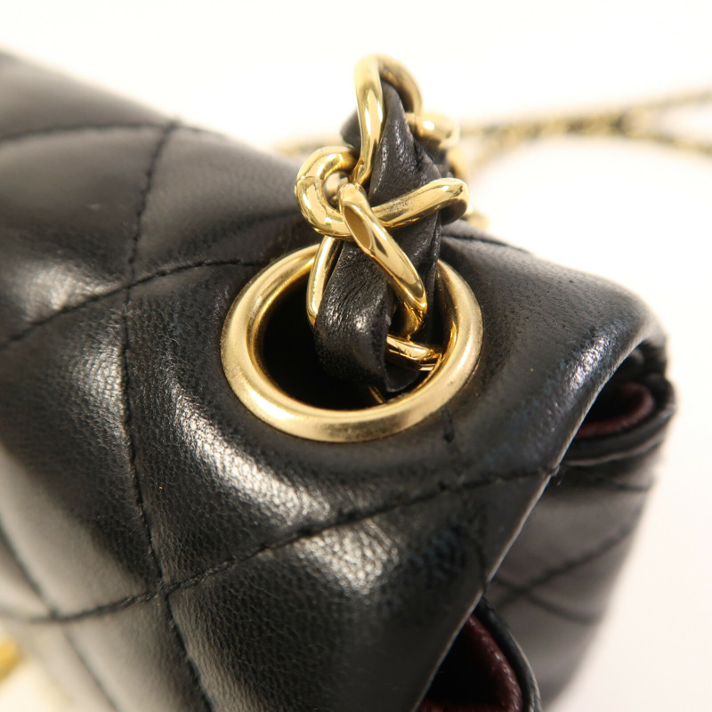 CHANEL 羊皮皮革Mini Classic 17金扣鏈帶肩背袋-10
