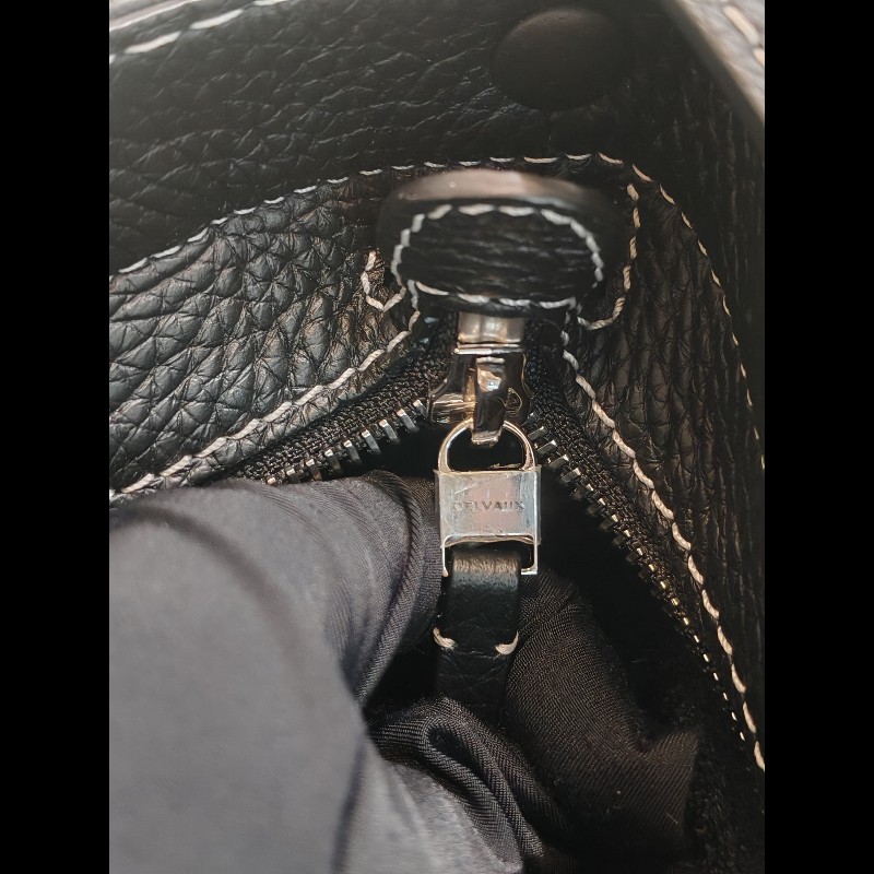 Delvaux daily pin-14