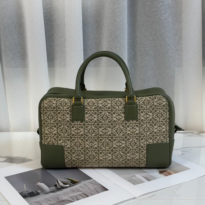 LOEWE Amazona手提包 28 - 酪梨綠-6