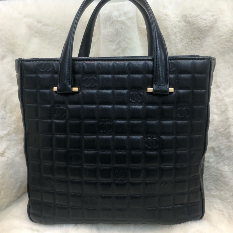 Chanel 黑色冰格方形手挽袋 XB940-0