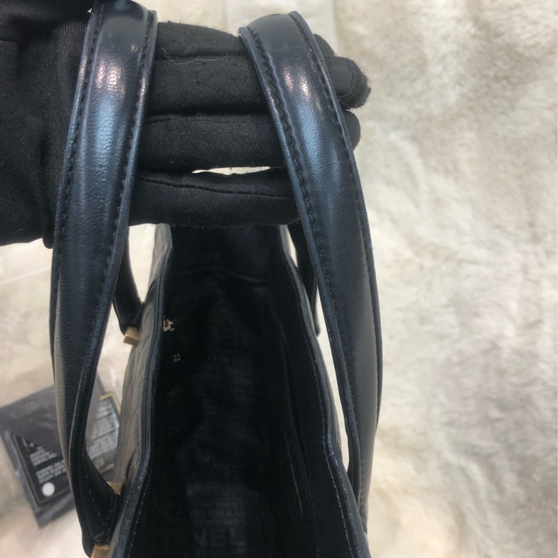 Chanel 黑色冰格方形手挽袋 XB940-8