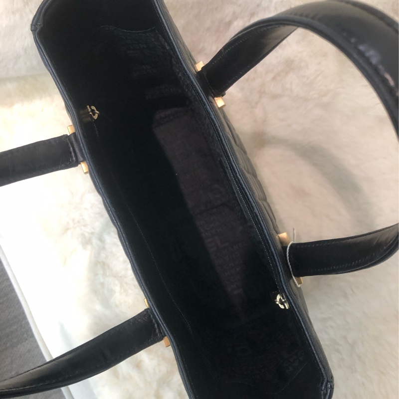 Chanel 黑色冰格方形手挽袋 XB940-9