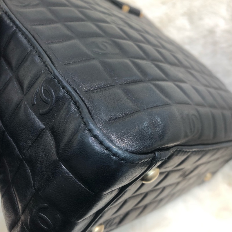 Chanel 黑色冰格方形手挽袋 XB940-13