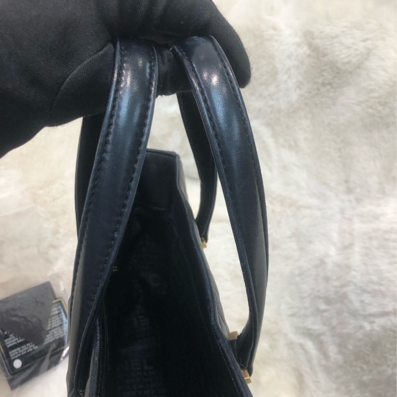 Chanel 黑色冰格方形手挽袋 XB940-14