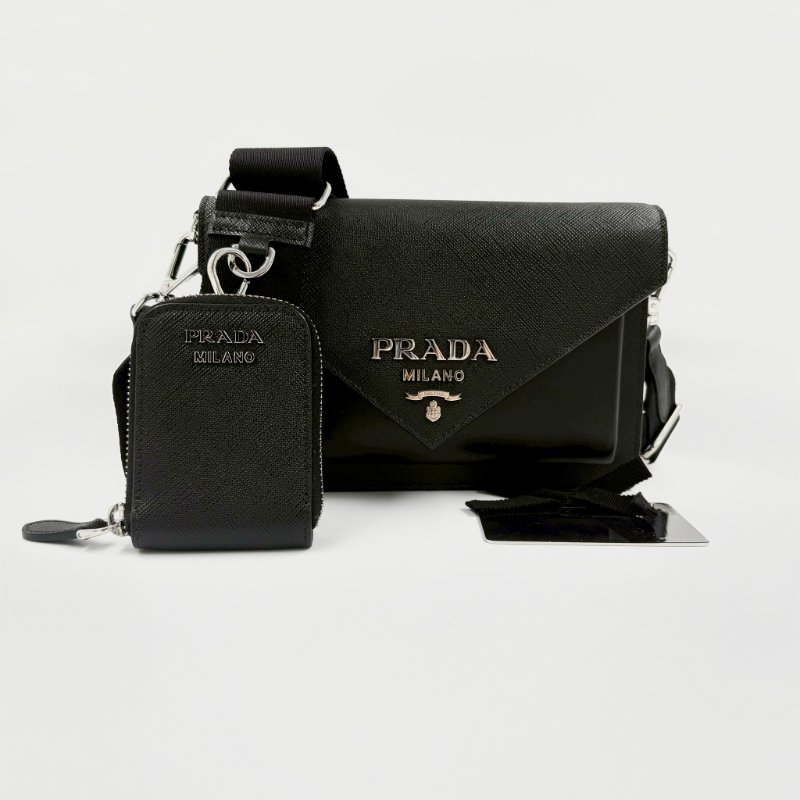 PRADA黑色牛皮銀釦信封下蓋斜背包1BP020-0