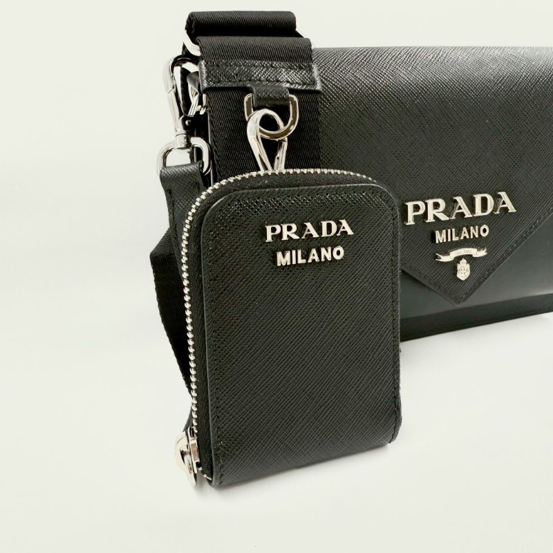 PRADA黑色牛皮銀釦信封下蓋斜背包1BP020-3