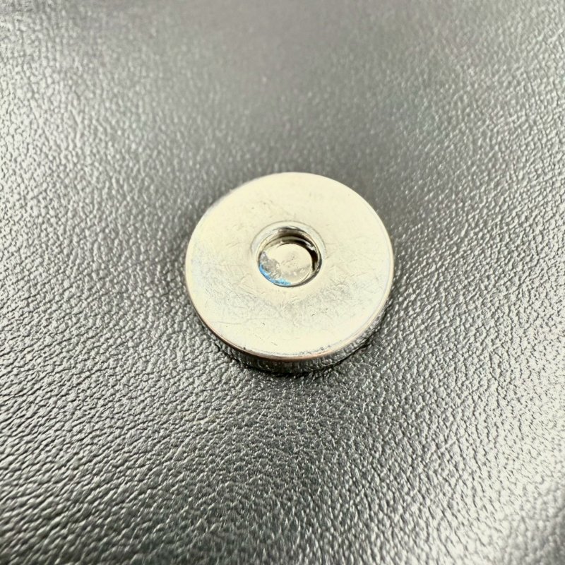 PRADA黑色牛皮銀釦信封下蓋斜背包1BP020-11