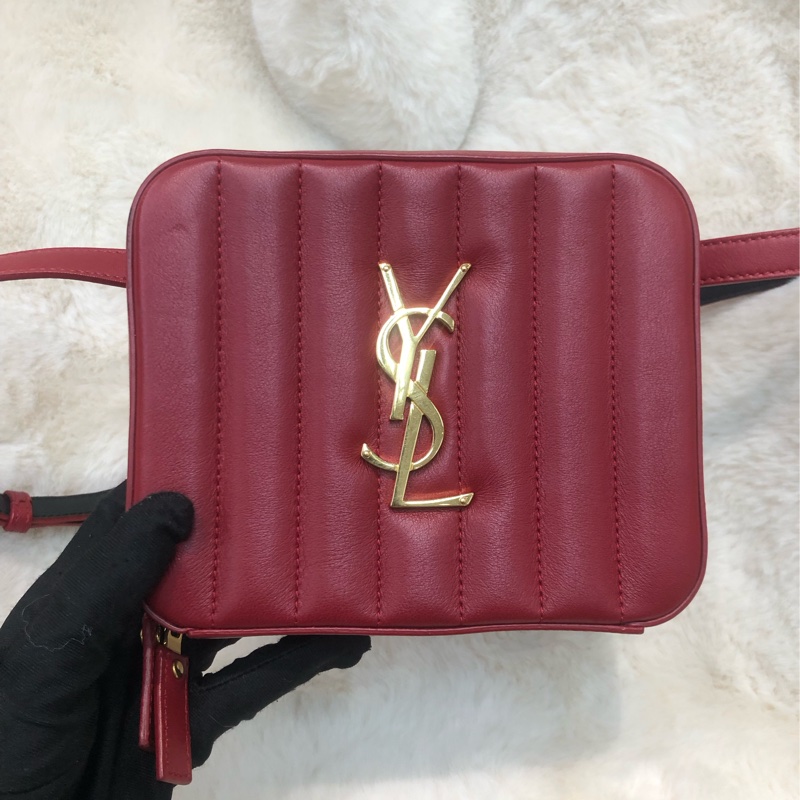 YSL 紅色直紋方形腰包 XC165-0