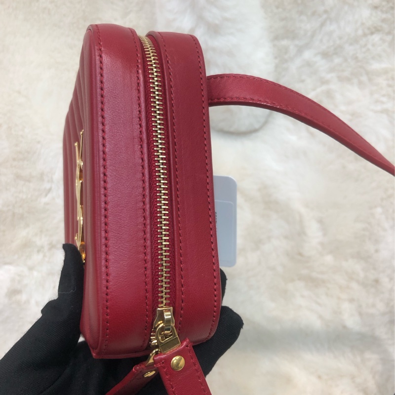 YSL 紅色直紋方形腰包 XC165-4