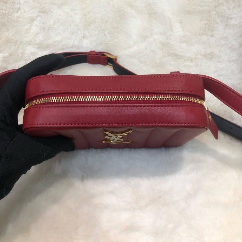 YSL 紅色直紋方形腰包 XC165-6