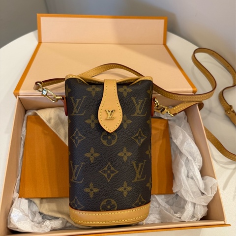 louis vuitton路易威登LV 隨身包fold me薯條包 晶片款