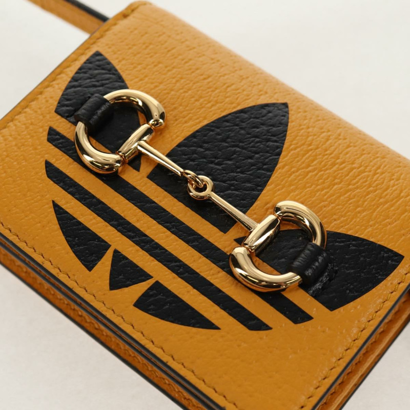 【日本直送】GUCCI 肩挎皮夾包 皮革 黃金色 702248 正品 156147M-18