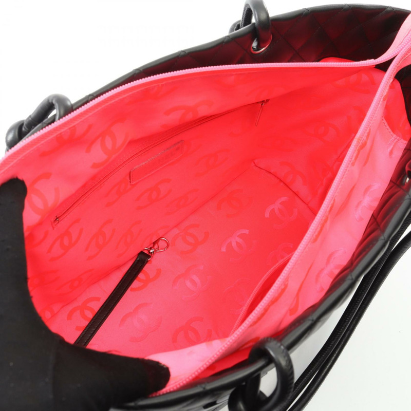 香奈兒 Cambon 系列大托特單肩手提包，黑色漆皮，SHW 五金配件，二手 CC-2