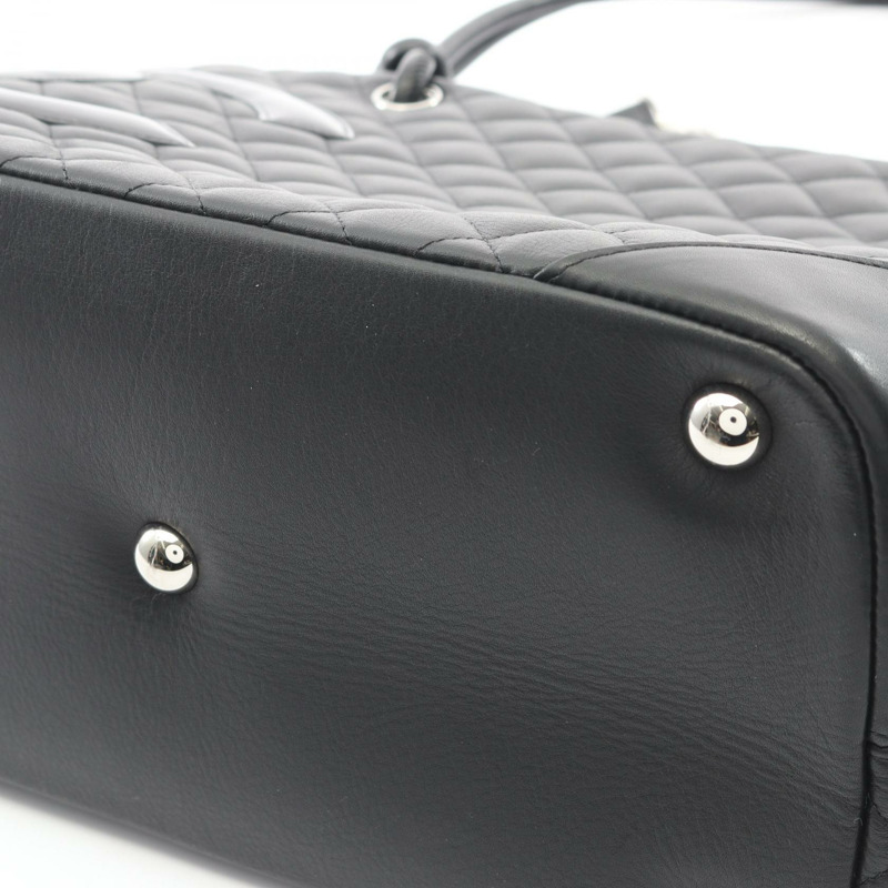 香奈兒 Cambon 系列大托特單肩手提包，黑色漆皮，SHW 五金配件，二手 CC-6