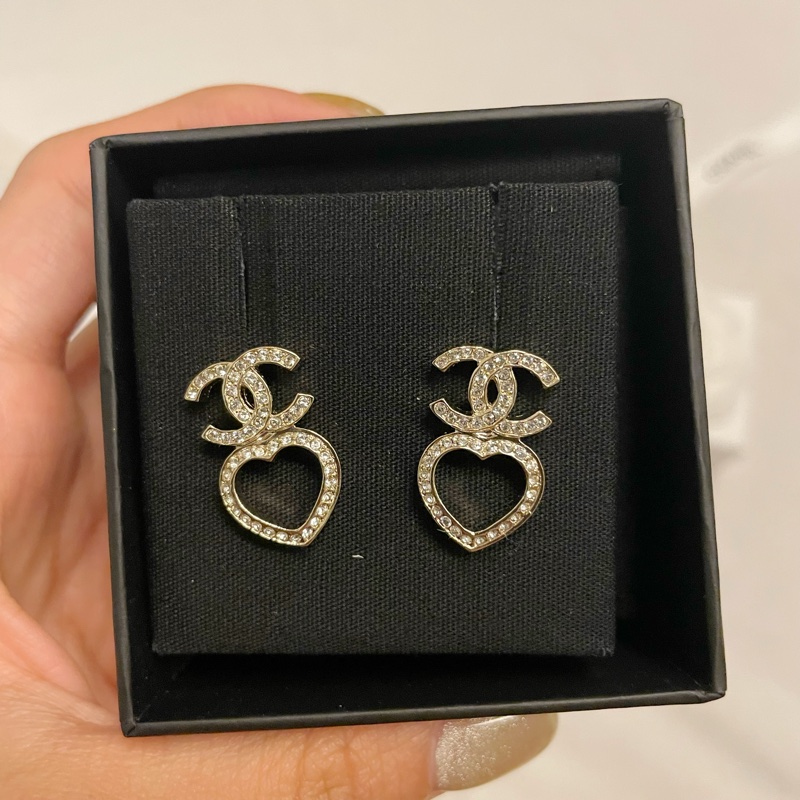 Chanel愛心鏤空耳環-4