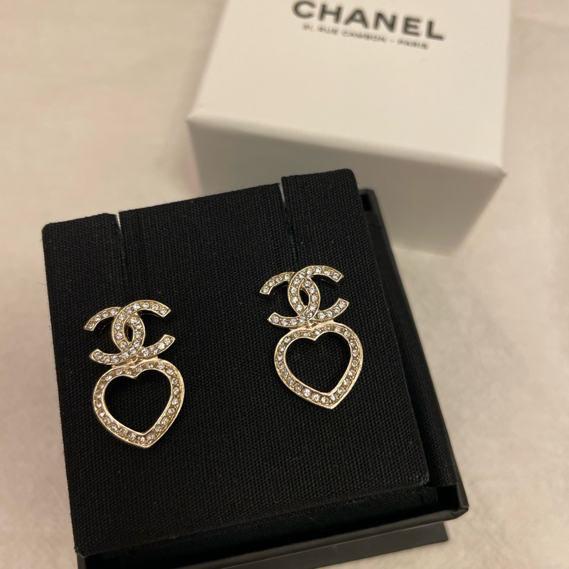 Chanel愛心鏤空耳環-5
