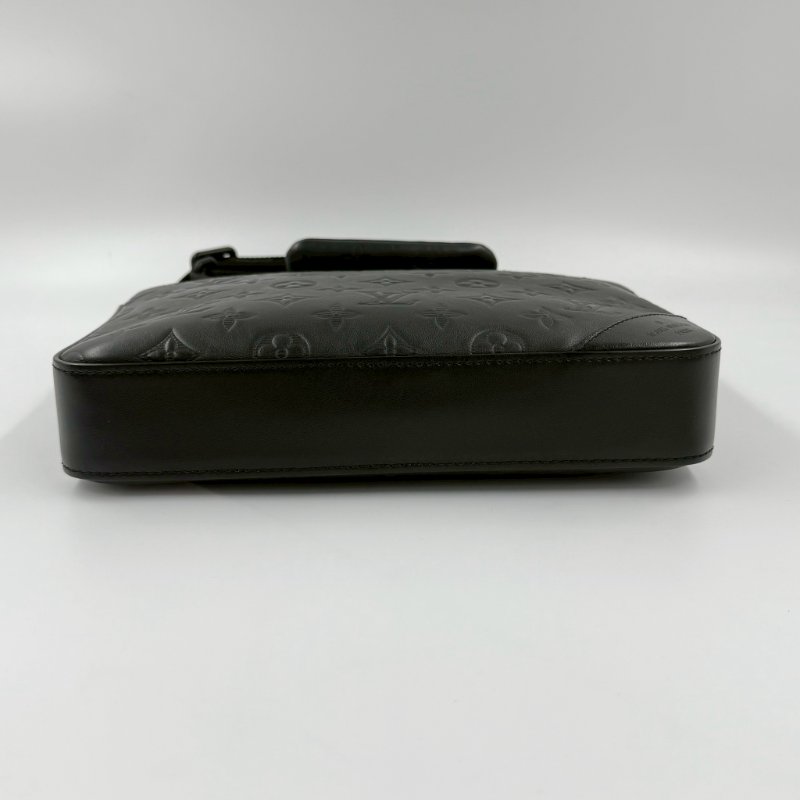 LV黑色壓紋牛皮duo二合一郵差包M69827-2