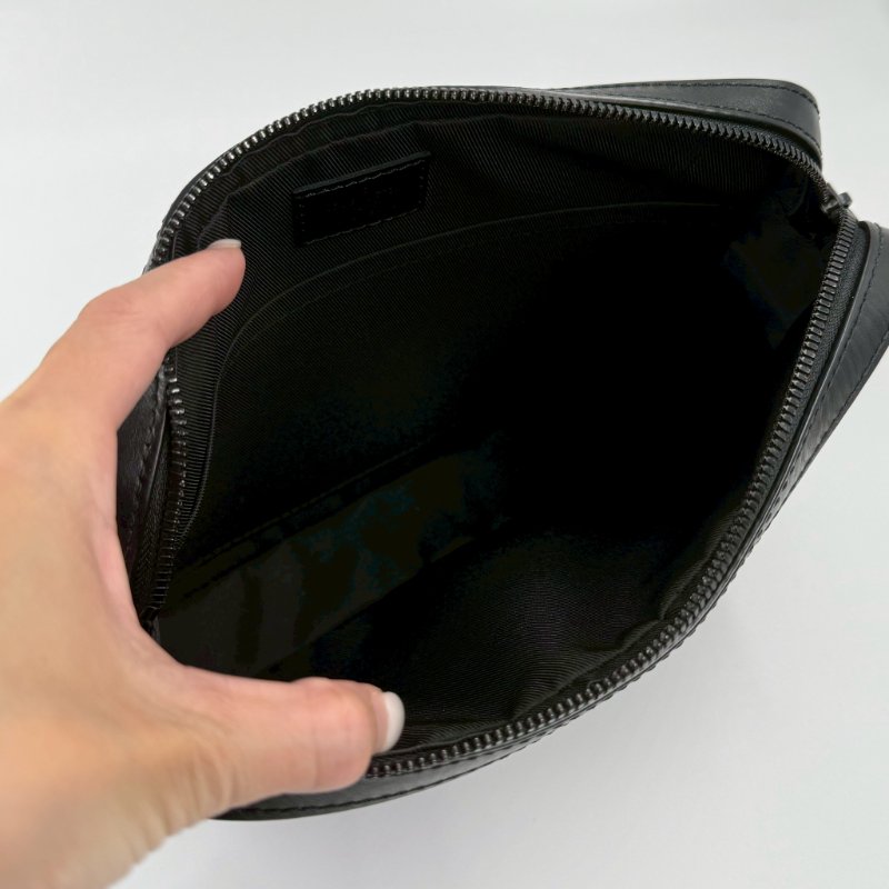 LV黑色壓紋牛皮duo二合一郵差包M69827-7