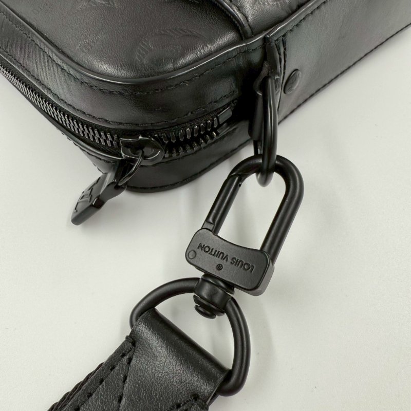 LV黑色壓紋牛皮duo二合一郵差包M69827-8