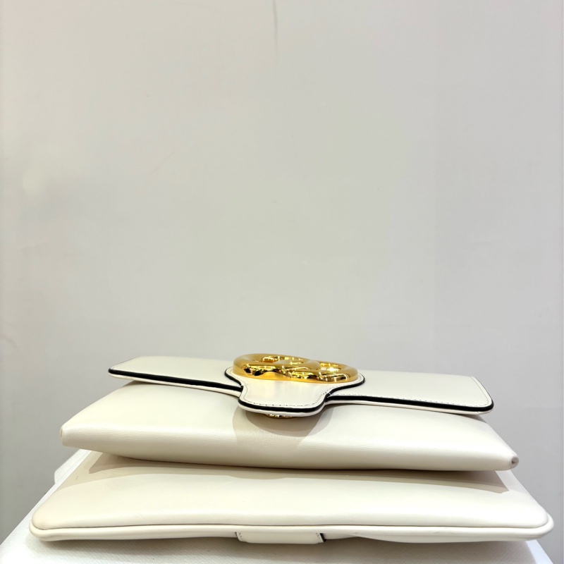 GUCCI白牛皮Marmont掀蓋式斜背包-5