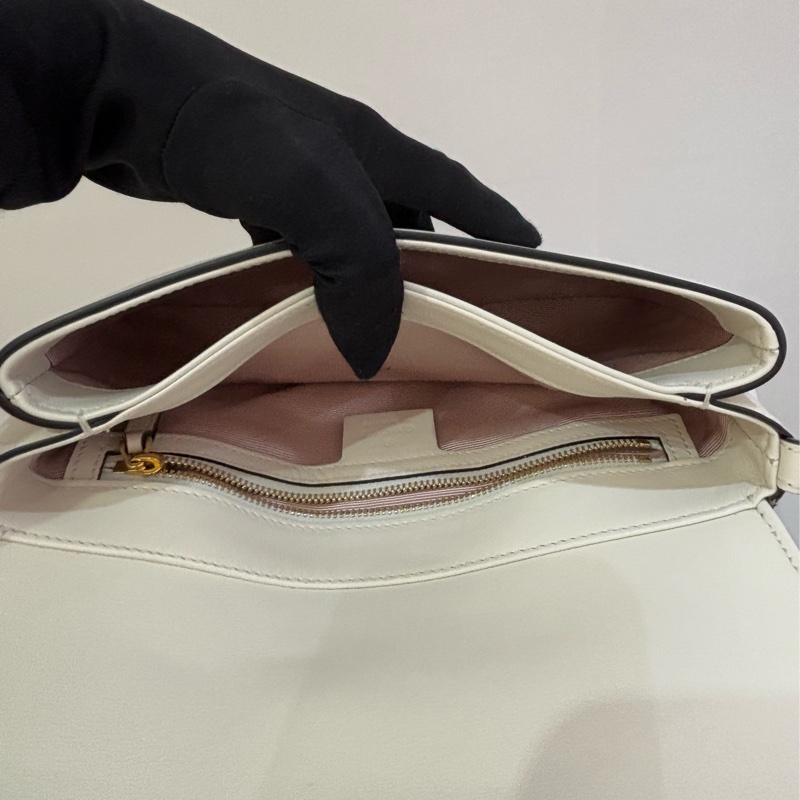 GUCCI白牛皮Marmont掀蓋式斜背包-8