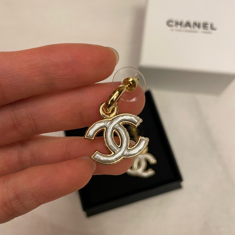 Chanel 23B雙C琺瑯耳環-1
