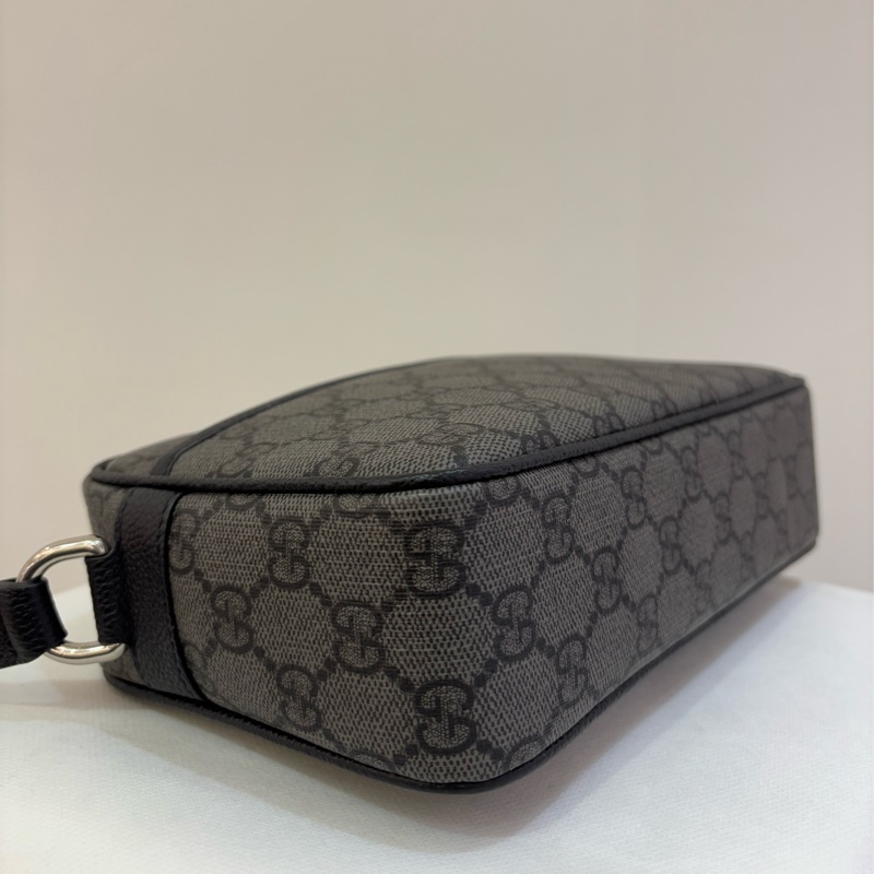GUCCI黑灰PVC拉鏈側背包-7