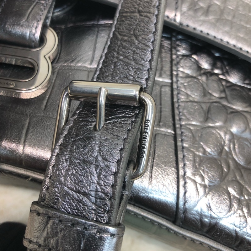 Balenciaga 銀色Town 鱷魚壓紋皮手袋 XC001-18