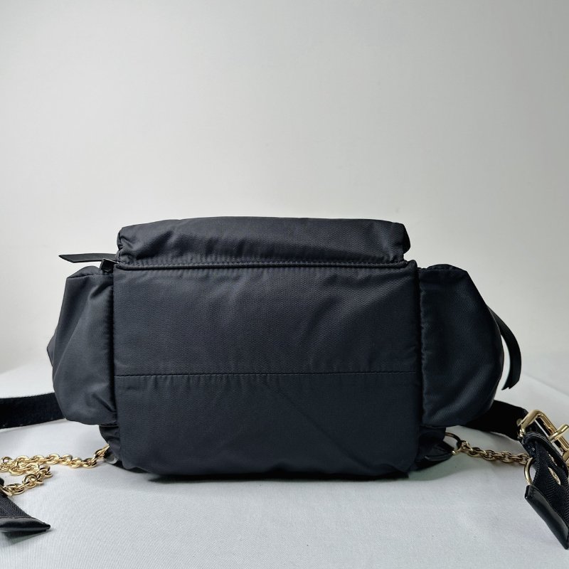 BURBERRY The Rucksack中款尼龍後背包-8
