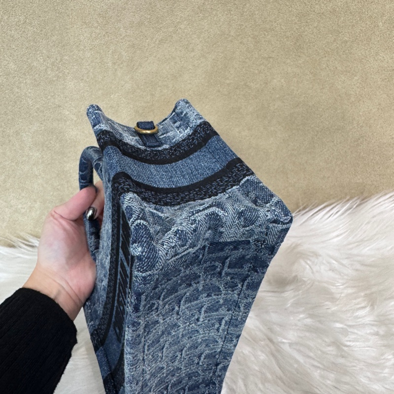 Dior Book Tote 藍丹寧刺繡緹花迷你托特包 近全新-6