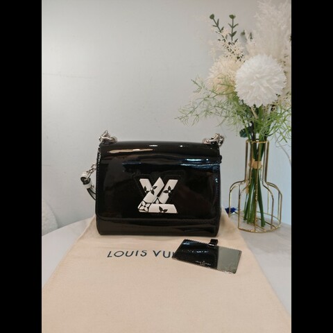 Louis Vuitton twist small bag