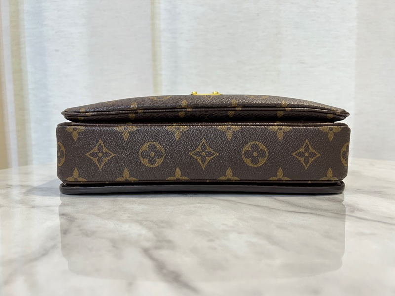LV原花金釦Pochette Metis手提斜背郵差包-2