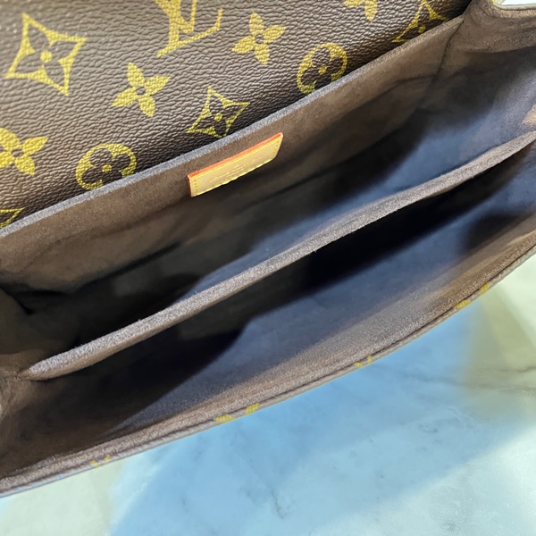 LV原花金釦Pochette Metis手提斜背郵差包-10