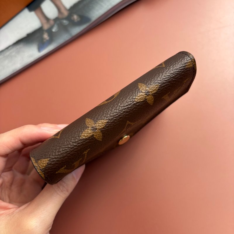 ::LOUIS VUITTON:: LV M62472 Victorine經典花紋內咖色皮革三折短夾-3