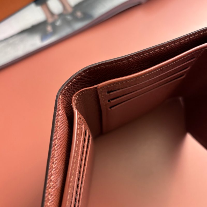 ::LOUIS VUITTON:: LV M62472 Victorine經典花紋內咖色皮革三折短夾-12