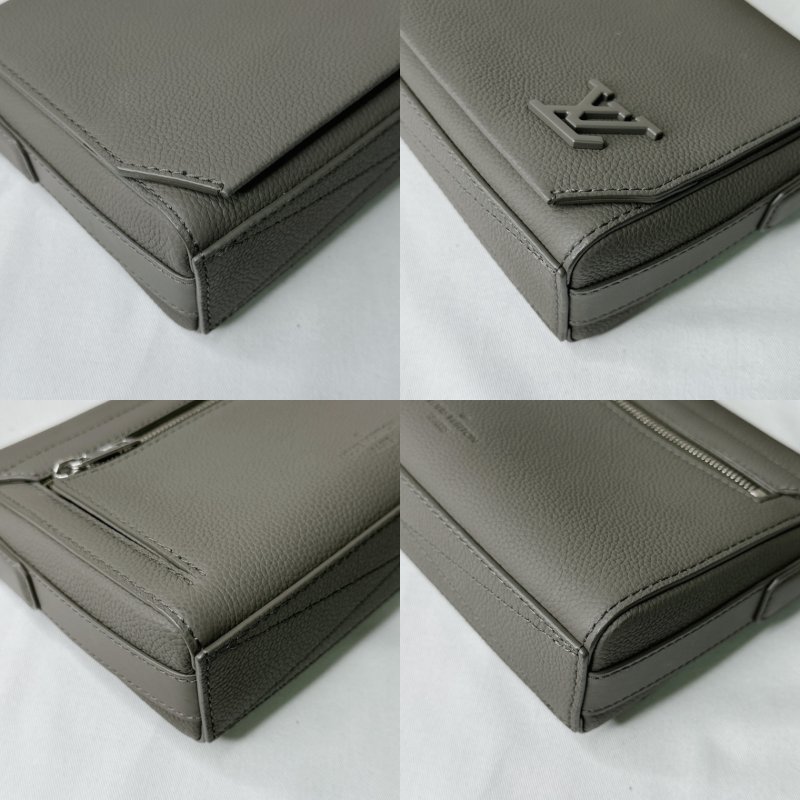 LV Takeoff小款粒面牛皮郵差包-11