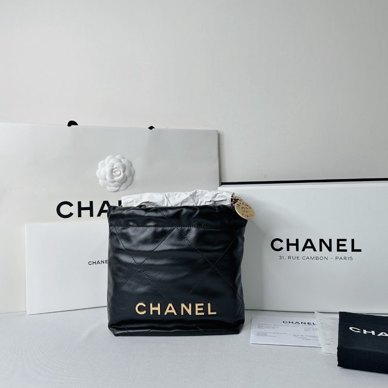 CHANEL 全新黑金mini 22包-1