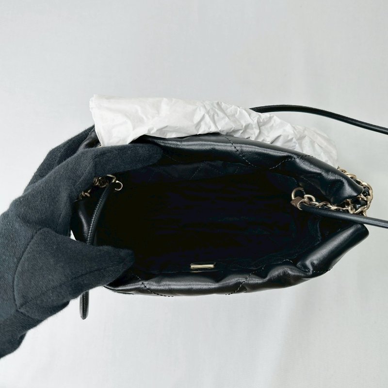 CHANEL 全新黑金mini 22包-7