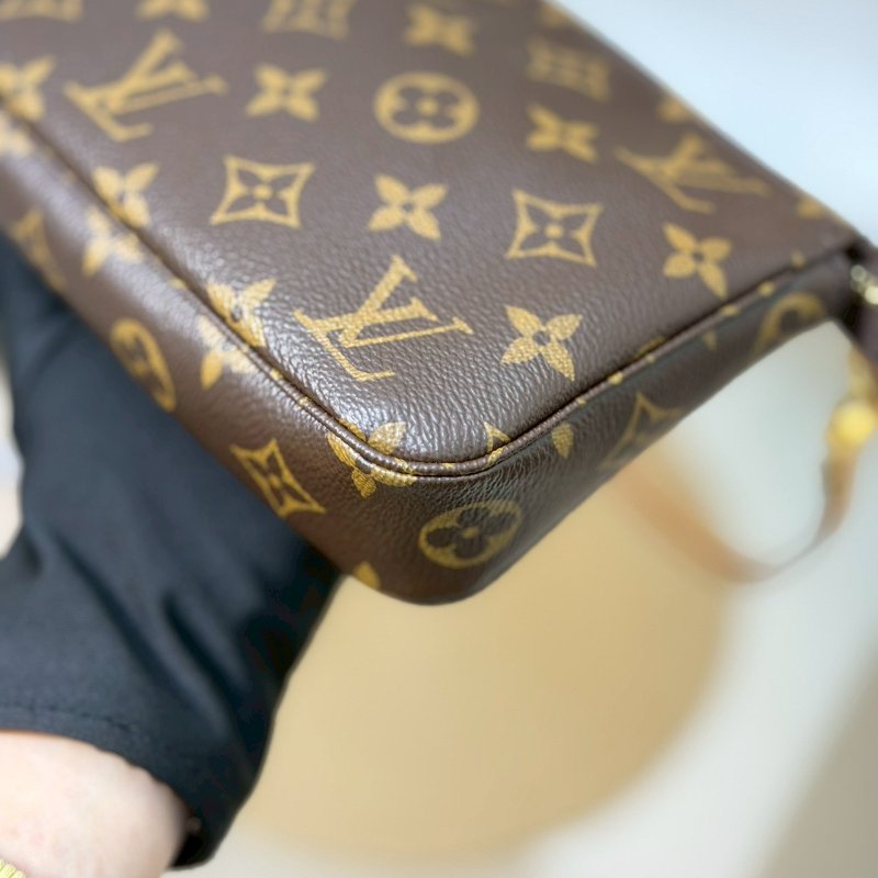 (贈送長金鍊✨可斜背)🏷LV 路易威登.大麻將 M40712-5