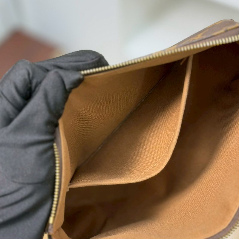 (贈送長金鍊✨可斜背)🏷LV 路易威登.大麻將 M40712-17