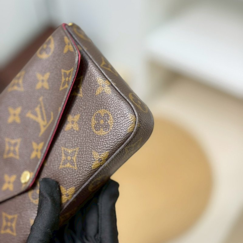 🏷LV 路易威登.Félicie Pochette 三合一 woc M81896-5
