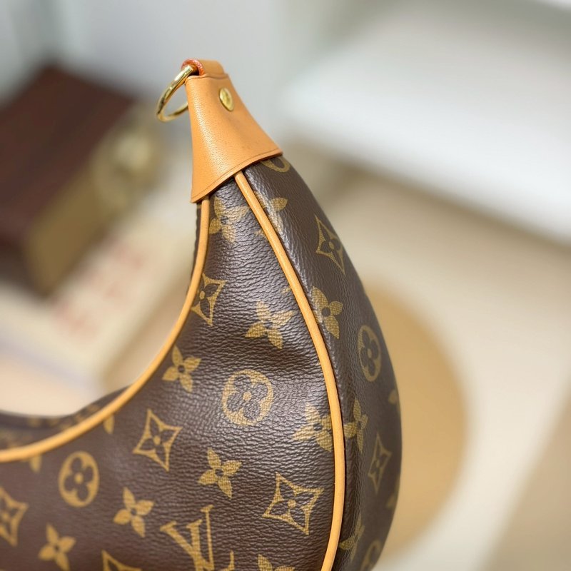 🏷LV 路易威登.Loop 月亮包/碗豆包 芯片款 M81098-11