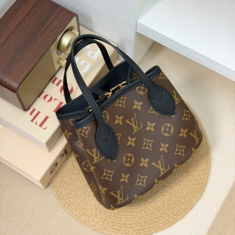 (近全新、稀有釋出✨)🏷LV 路易威登.Neverfull Inside Out MM 雙面小托特 芯片款 M28347-15