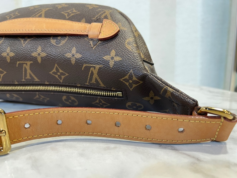 LV 原花金釦Bumbag胸口腰包M43644-6