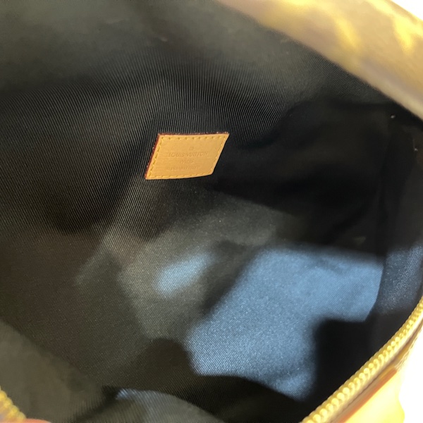 LV 原花金釦Bumbag胸口腰包M43644-10