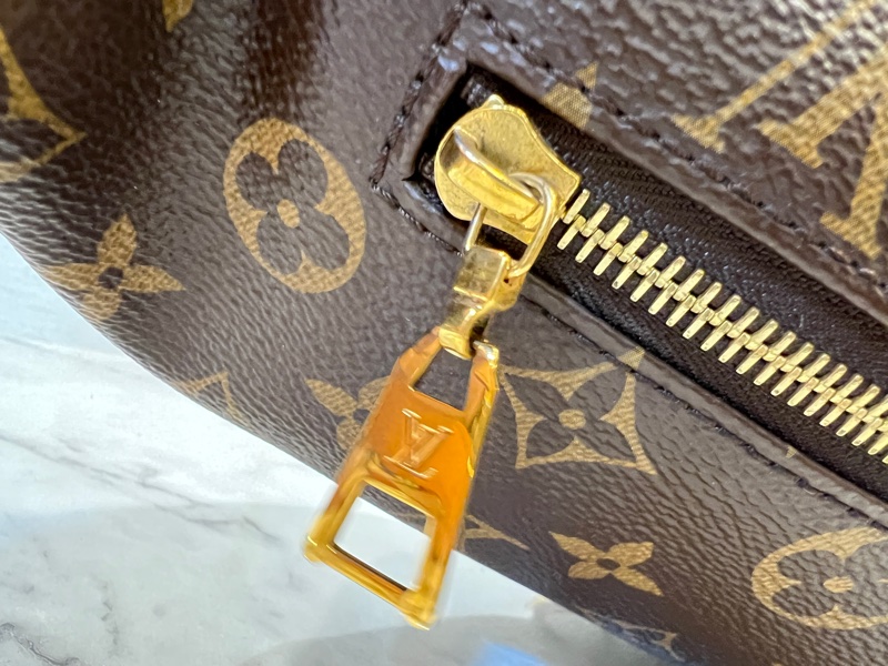 LV 原花金釦Bumbag胸口腰包M43644-11